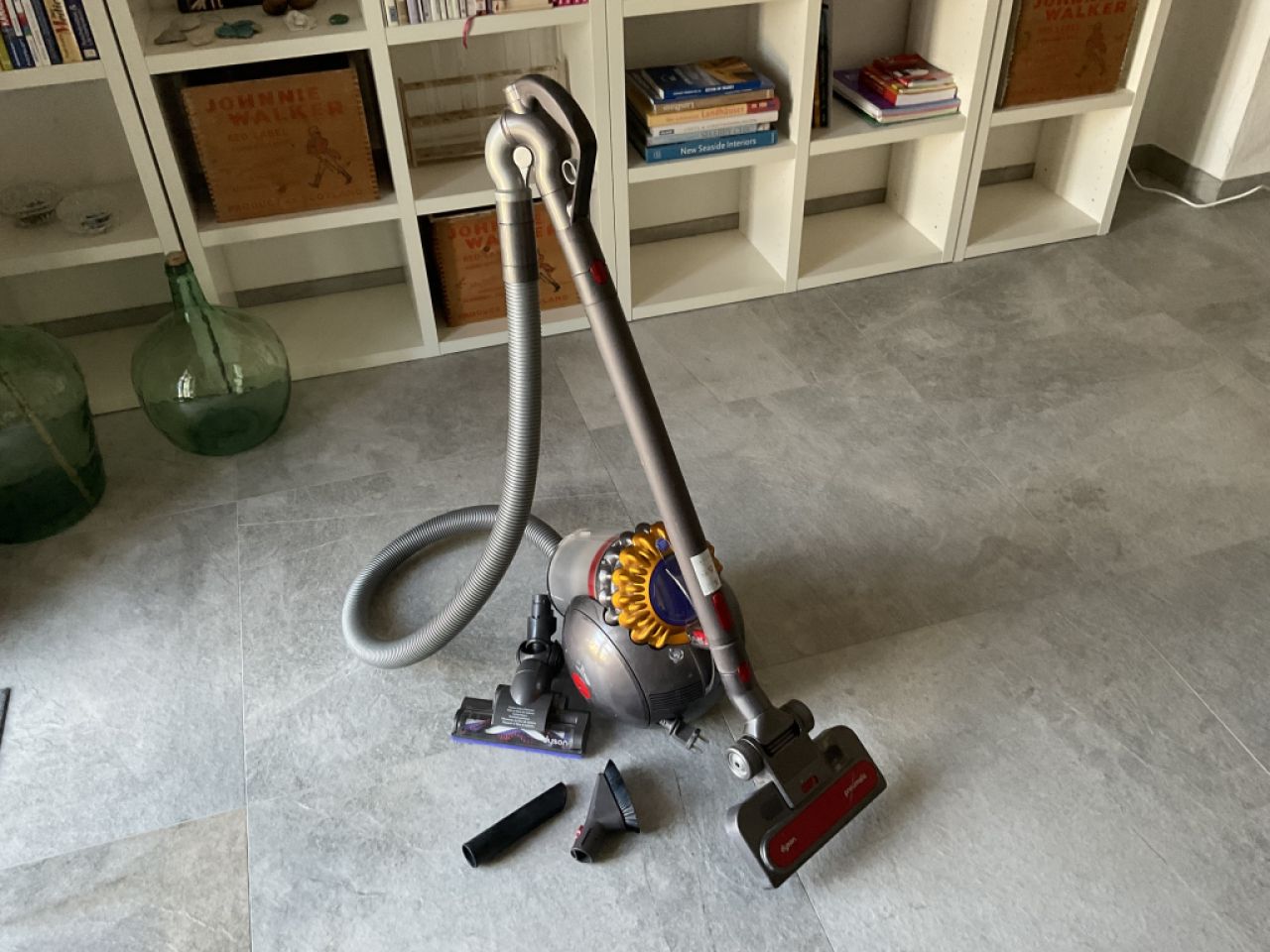 Dyson Big Ball Multi Floor 2 Grau Bodenstaubsauger