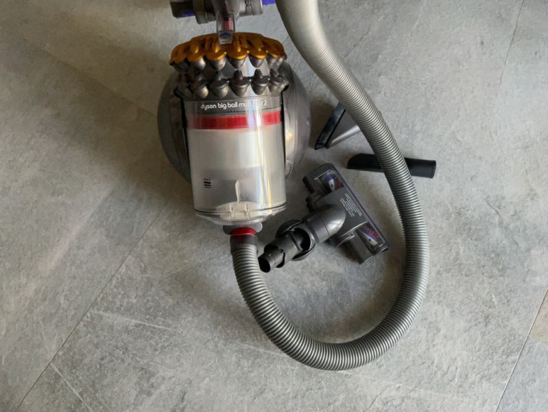 Dyson Big Ball Multi Floor 2 Grau Bodenstaubsauger