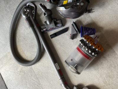 Dyson Big Ball Multi Floor 2 Grau Bodenstaubsauger