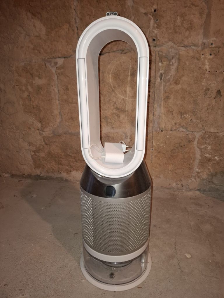 Dyson fan and air washer