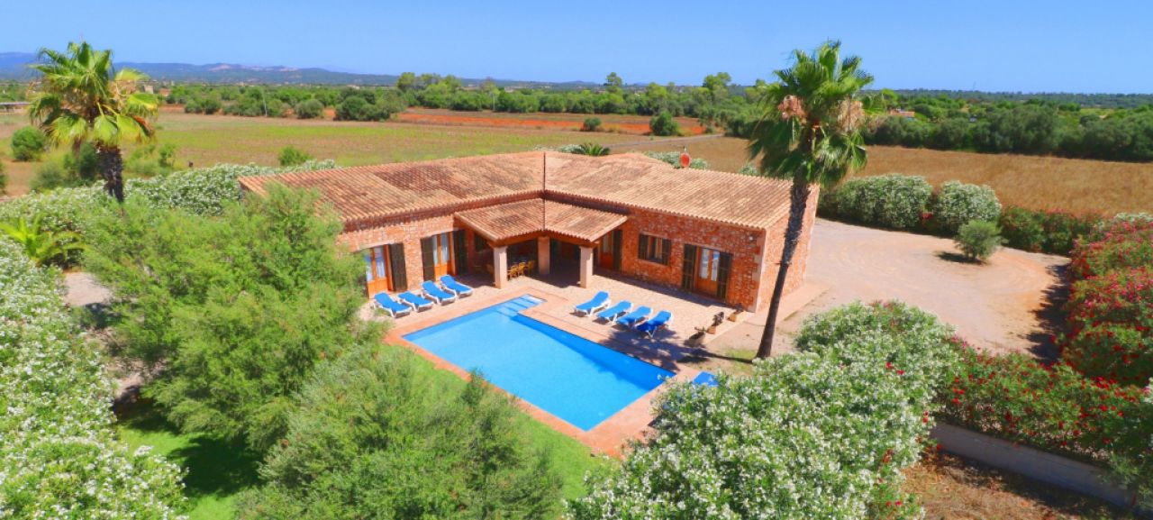 Ebenerdige Finca b is zu 8 Personen mit Pool bei Campos -- F 35 FZ