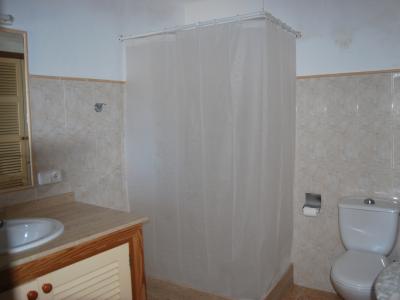 Ebenerdige Finca mit 4 SZ, unmöbliert, Pool, Kamin bei Alqueria Blanca-Santanyi ---F 55