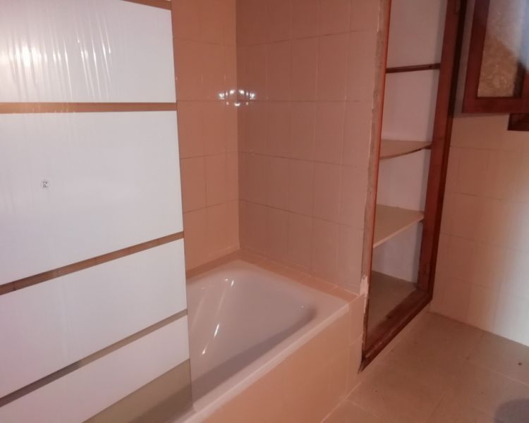 Ebenerdige Finca mit 4 SZ, unmöbliert, Pool, Kamin bei Alqueria Blanca-Santanyi ---F 55