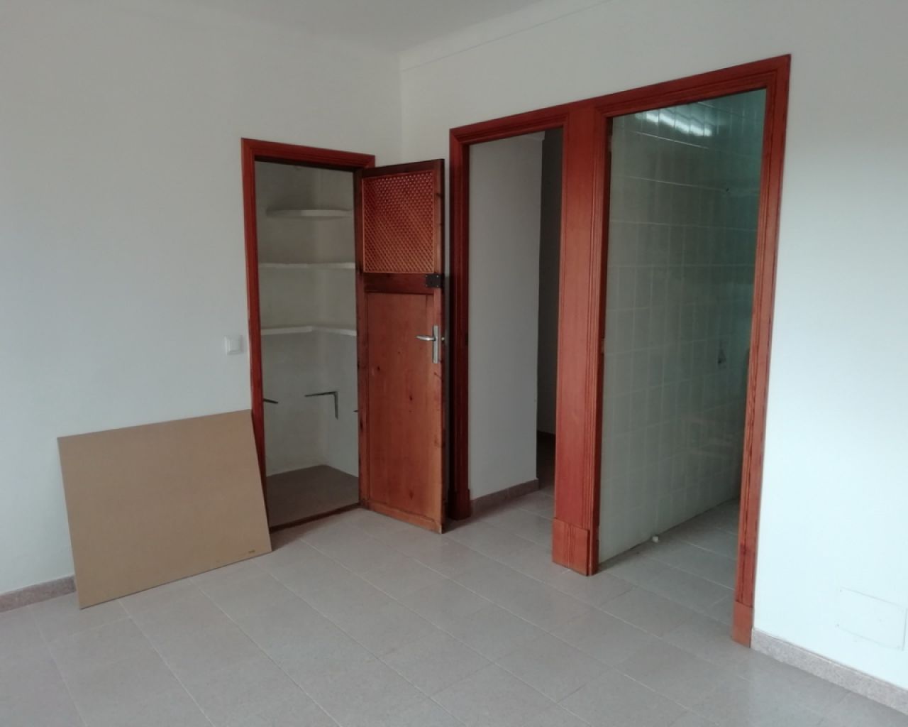 Ebenerdige Finca mit 4 SZ, unmöbliert, Pool, Kamin bei Alqueria Blanca-Santanyi ---F 55