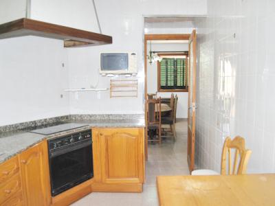 Ebenerdige Finca mit 4 SZ, unmöbliert, Pool, Kamin bei Alqueria Blanca-Santanyi ---F 55