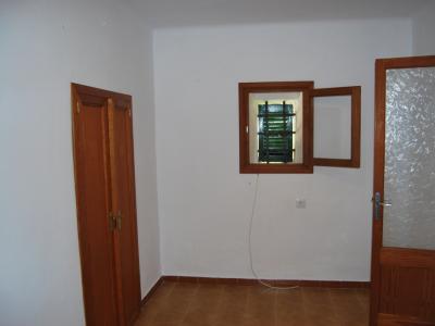 Ebenerdige Finca mit 4 SZ, unmöbliert, Pool, Kamin bei Alqueria Blanca-Santanyi ---F 55