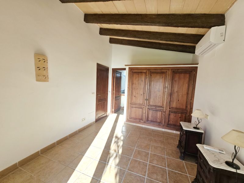 Ebenerdige und teilmöblierte Finca mit Heizung und Pool bei Sineu - F 223