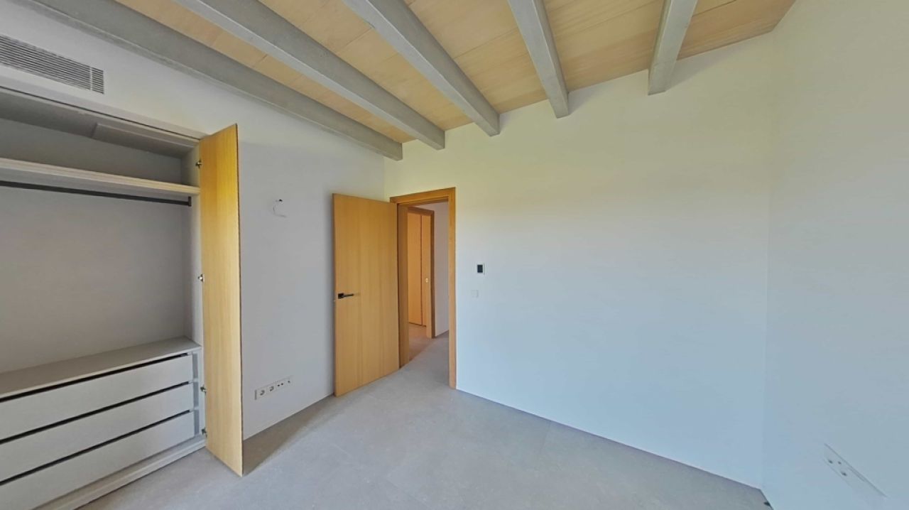 Ebenerdige und unmöblierte Luxusfinca mit allen Extras bei Santanyi- Es LLombards ---  F 150