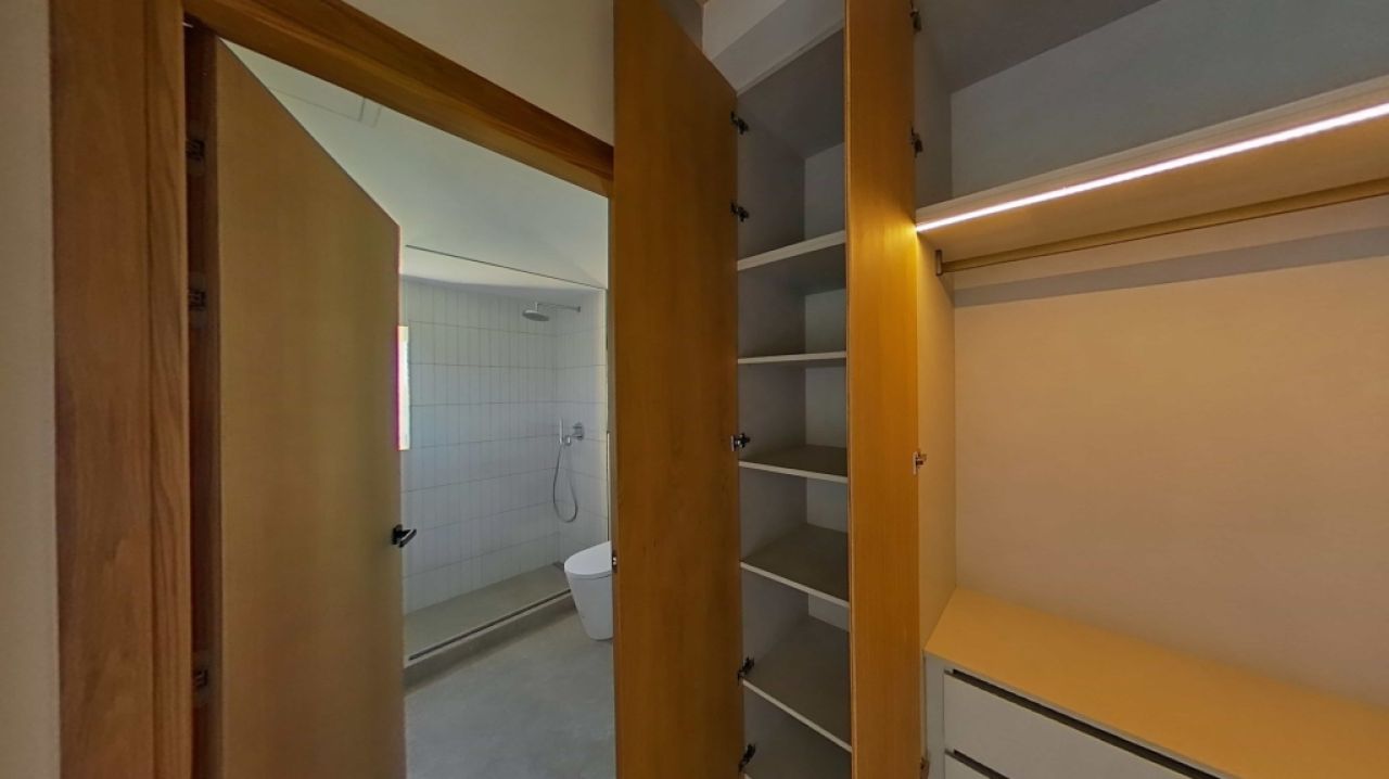 Ebenerdige und unmöblierte Luxusfinca mit allen Extras bei Santanyi- Es LLombards ---  F 150