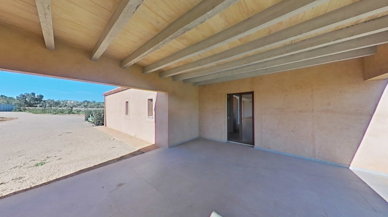 Ebenerdige und unmöblierte Luxusfinca mit allen Extras bei Santanyi- Es LLombards ---  F 150