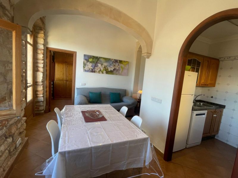 Chalet de una sola planta con jardín, terraza y vistas al mar en Cala Figuera-- CH 48