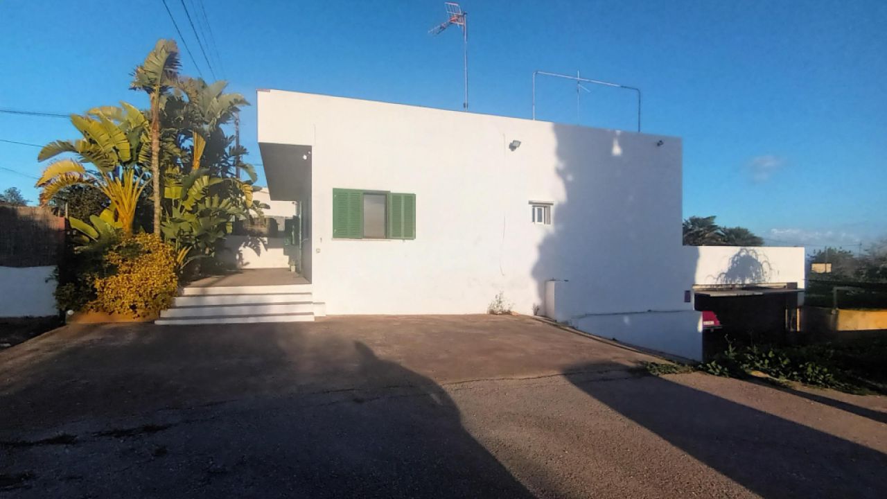 Ebenerdiges Chalet mit Garten und Meerblick -- in S HOrta -CH 20