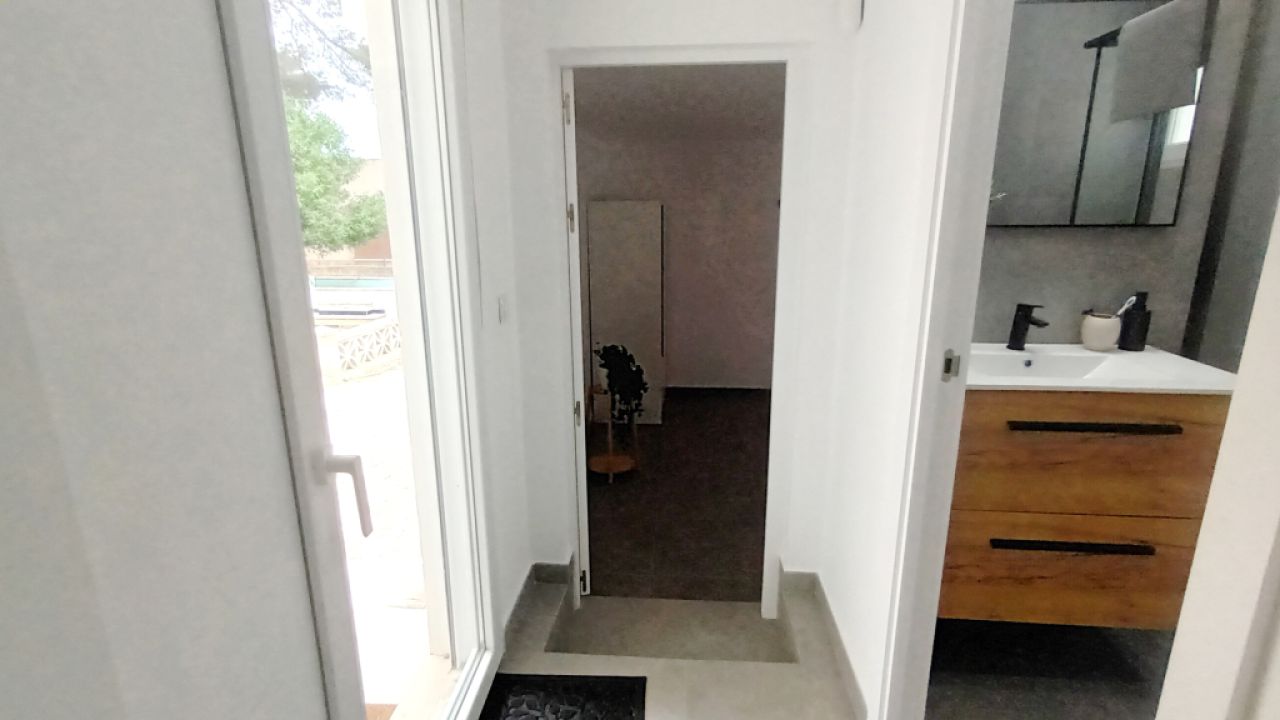 Single-level modern chalet with 5 rooms in Cala Llombards -- CH 20