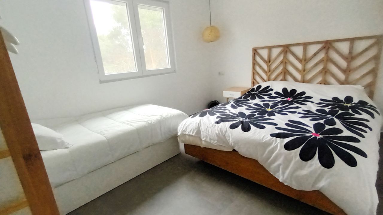 Single-level modern chalet with 5 rooms in Cala Llombards -- CH 20