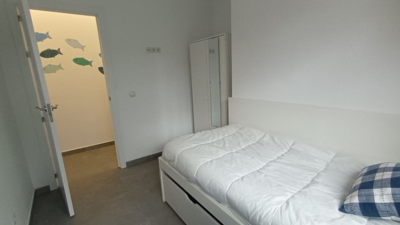 Single-level modern chalet with 5 rooms in Cala Llombards -- CH 20