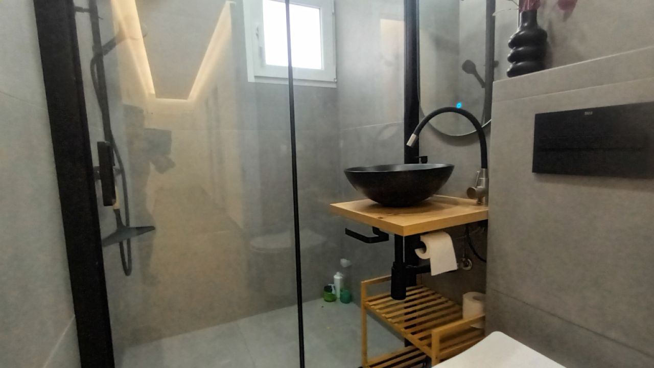 Single-level modern chalet with 5 rooms in Cala Llombards -- CH 20