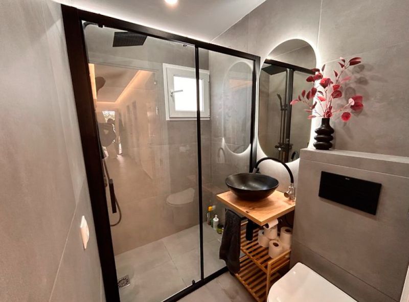 Single-level modern chalet with 5 rooms in Cala Llombards -- CH 20