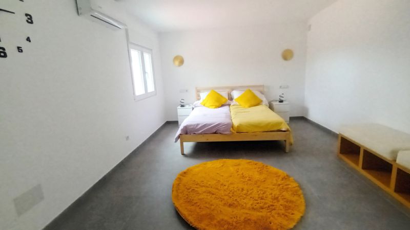 Single-level modern chalet with 5 rooms in Cala Llombards -- CH 20