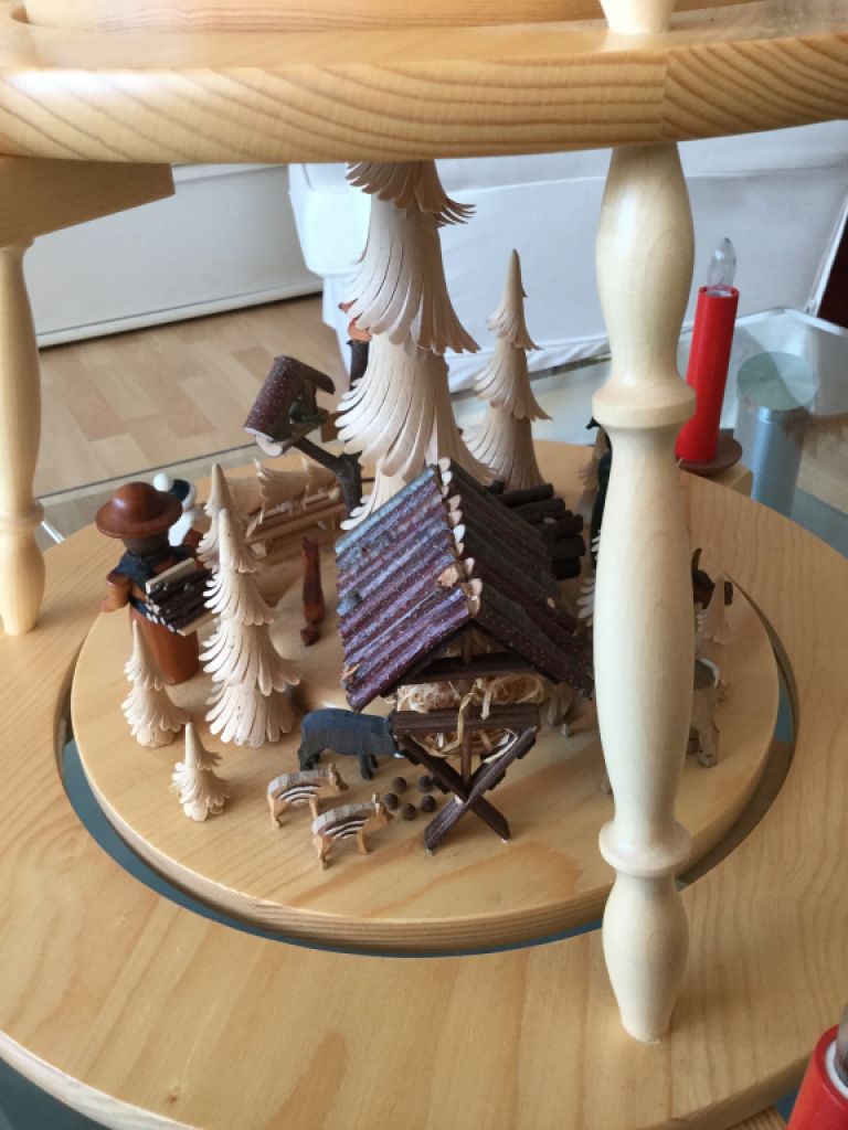 Pirámide navideña real de Erzgebirge, 90 cm de altura