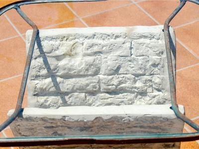 Eckiger Glas-Stein-Tisch, Beistelltisch mit Zeitschriftenständer, Zeitungstasche