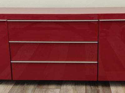 Edles Sideboard Hochglanzlack rot