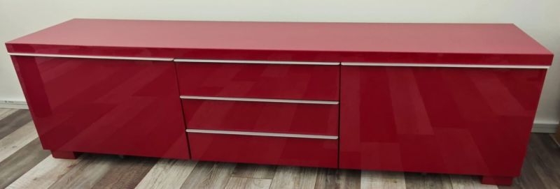 Edles Sideboard Hochglanzlack rot