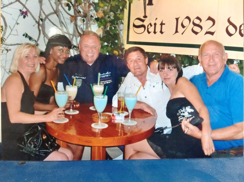 Couple seeking dear friends