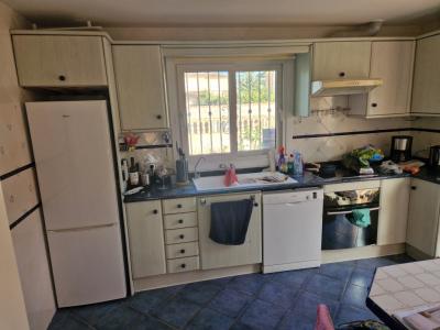 Built-in kitchen — free to take