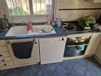 Built-in kitchen — free to take