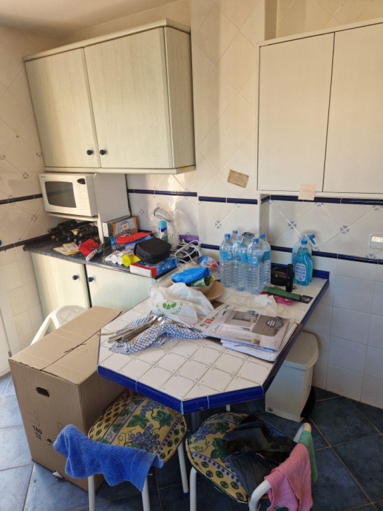 Built-in kitchen — free to take