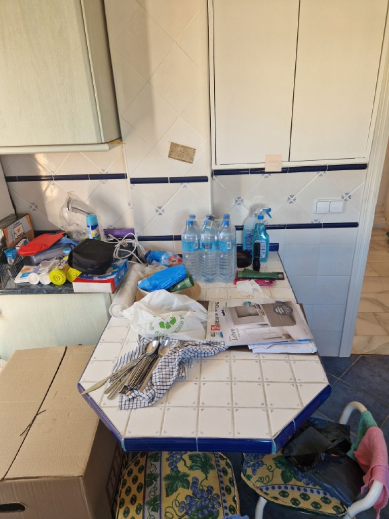 Built-in kitchen — free to take