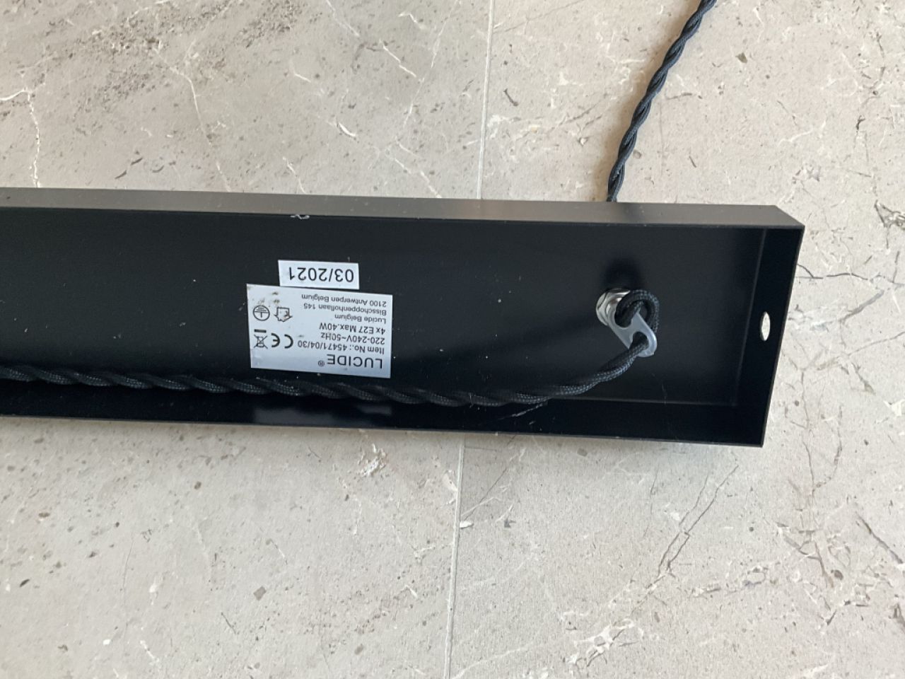 A pendant lamp and a ceiling lamp to give away