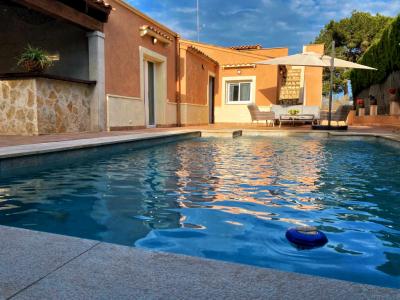 Detached house Cala Romántica with pool, garden and close to the beach