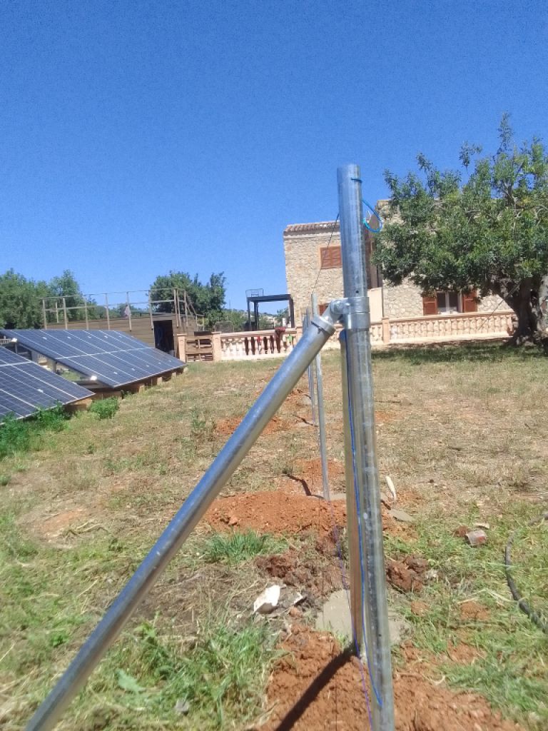 Einfriedungen von Grundstücken: Gitter