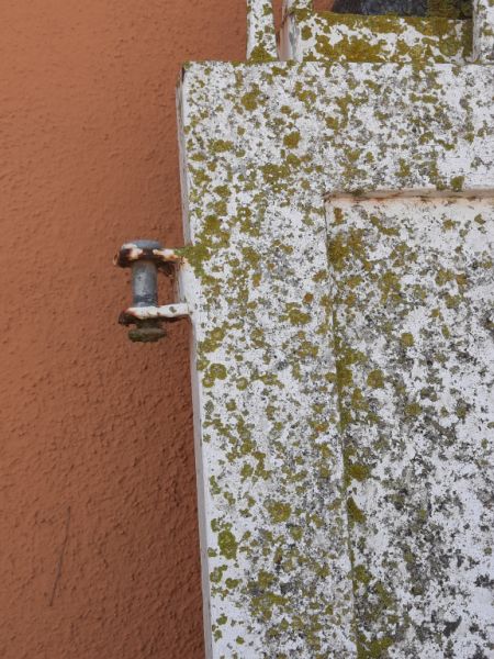 Entrance door and 2 two wing gates