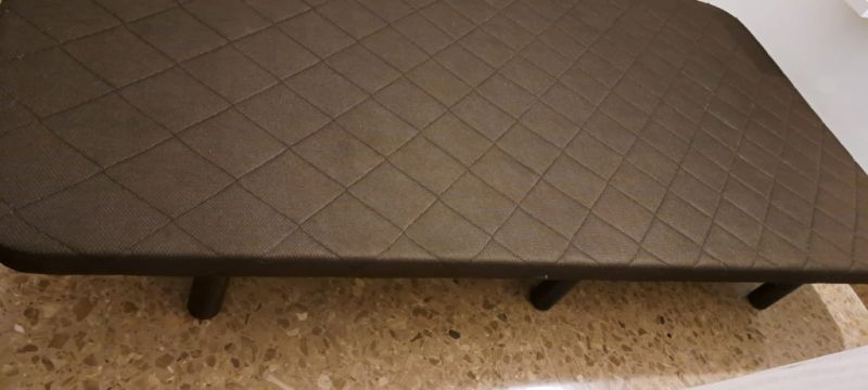 Base de cama individual de 105 x 2 mts.