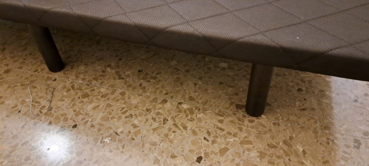 Base de cama individual de 105 x 2 mts.