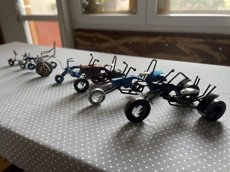 Einzigartige handgefertigte Motorräder – Metallskulpturen von Hand gefertigt