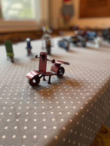 Einzigartige handgefertigte Motorräder – Metallskulpturen von Hand gefertigt