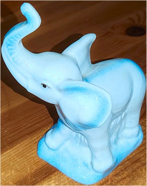Elefant Porzellan-Figur, Markenporzellan