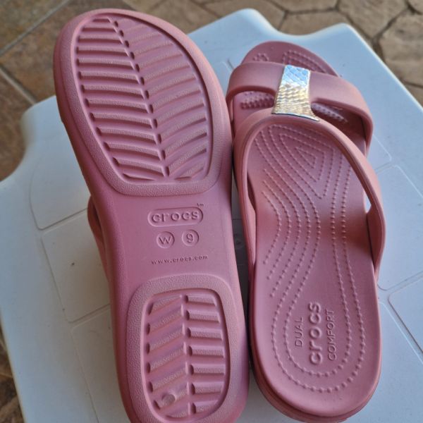Elegante Crocs, nagelneu Gr. W9