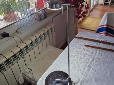 Elegant LED desk lamp