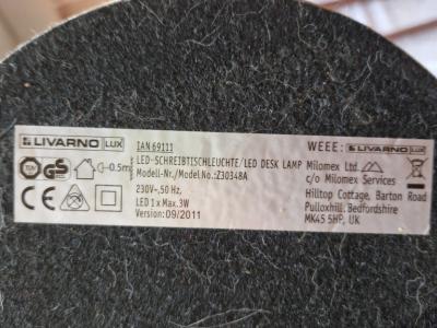 Elegant LED desk lamp