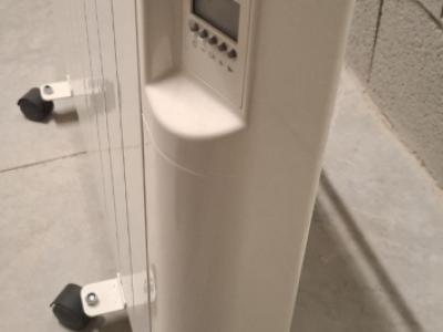 Elektrischer Heizkörper HJM 1500W – mit Display & Rollen – top Zustand