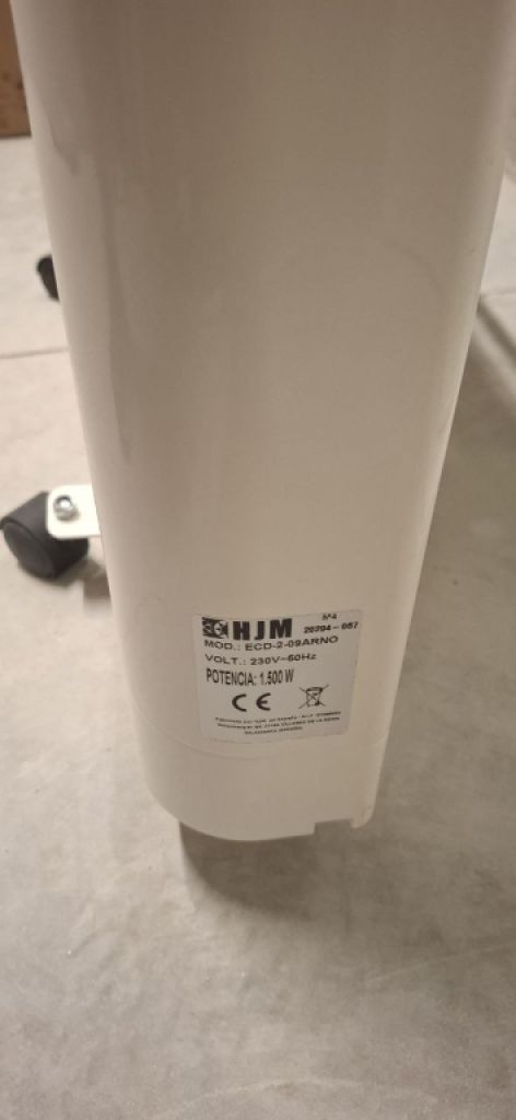 Elektrischer Heizkörper HJM 1500W – mit Display & Rollen – top Zustand