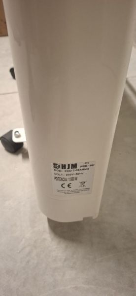 Elektrischer Heizkörper HJM 1500W – mit Display & Rollen – top Zustand