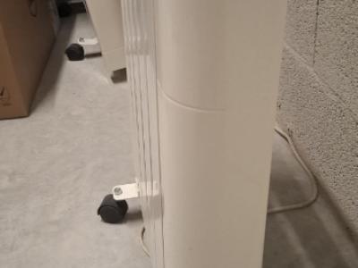 Elektrischer Ölradiator HJM 750W – mobil mit Rollen – voll funktionsfähig