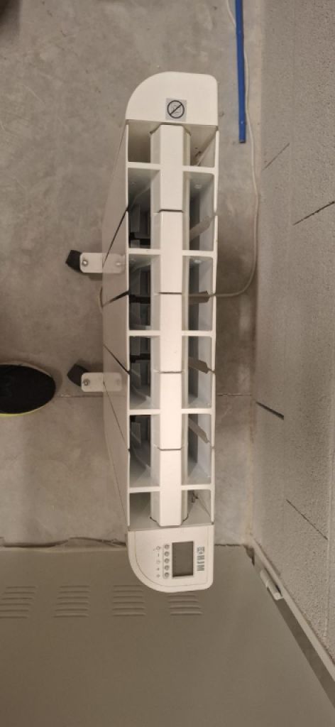 Elektrischer Ölradiator HJM 750W – mobil mit Rollen – voll funktionsfähig