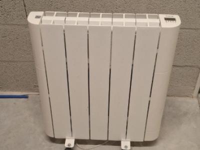 Elektrischer Ölradiator HJM 750W – mobil mit Rollen – voll funktionsfähig