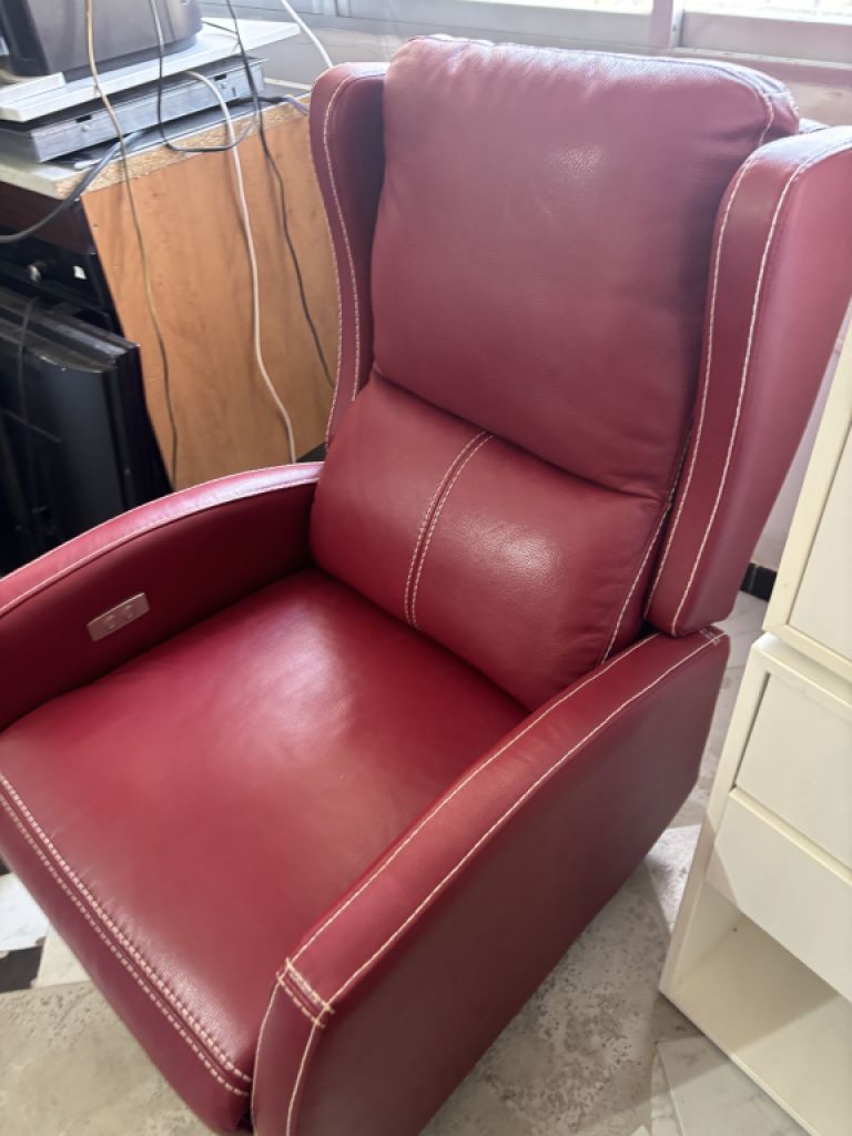 Elektrischer Relaxsessel aus echtem Leder – maximaler Komfort